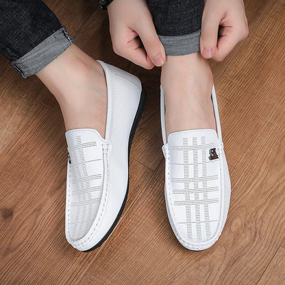 Summer Men Casual Shoes Leather Breathable Comfort Slip-on Mens Driving Shoes Luxury Brand Men Loafers Mens Lazy Shoes Moccasins