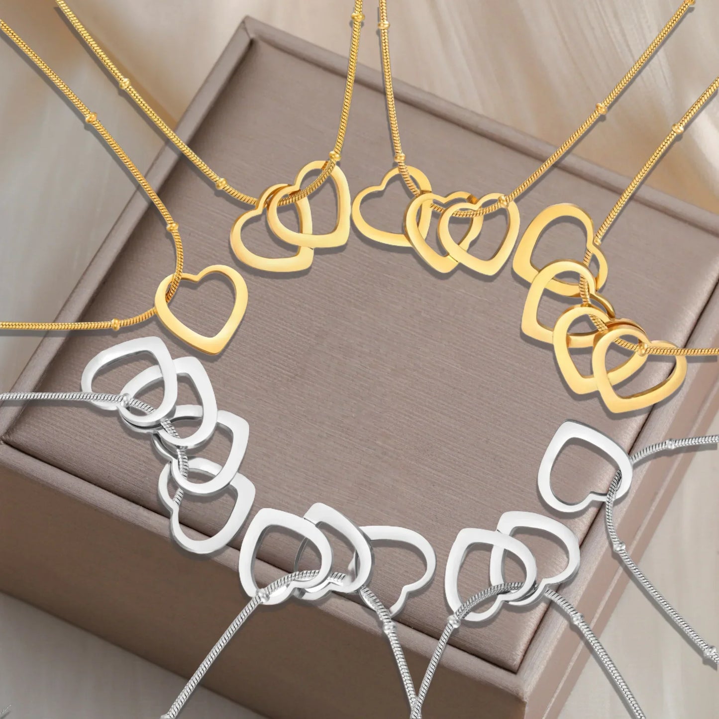 Family Name Necklace With 1-4 Hearts for Mother Custom Mother's Day and Valentine's Day Gift