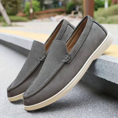 Men's casual shoes - lightweight summer shoes, easy-to-wear closure, synthetic uppers and soles for office, vacation