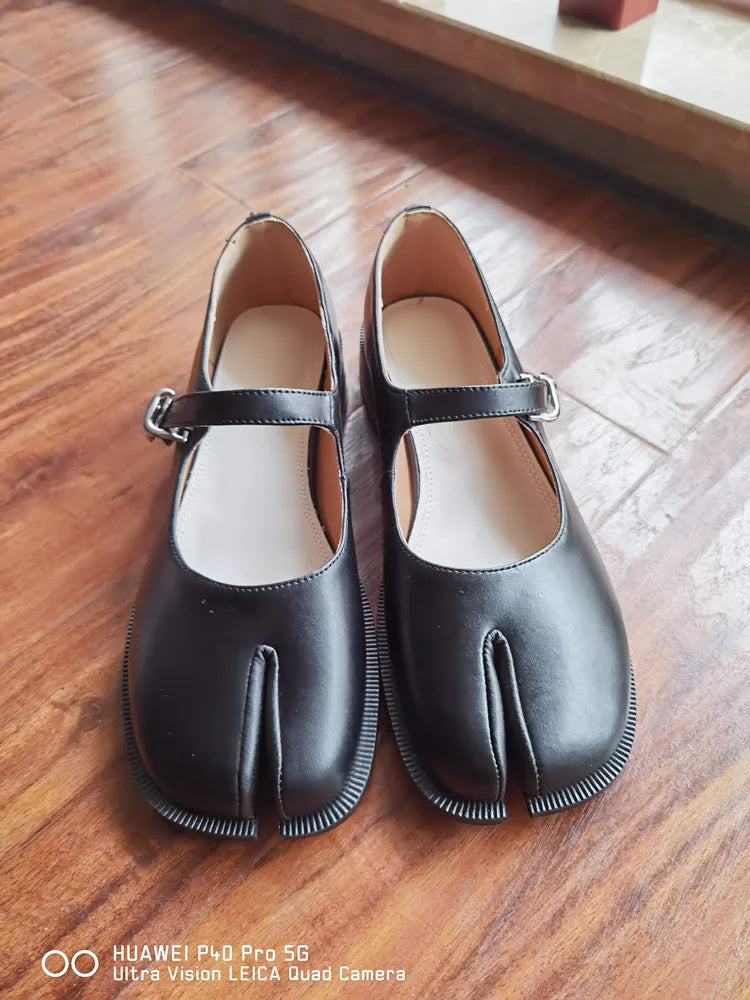 Fashion Women's Shoes New High Quality Leather Split Toe Mary Jane Shoes Comfortable Low Heel Women Shoes Lolita