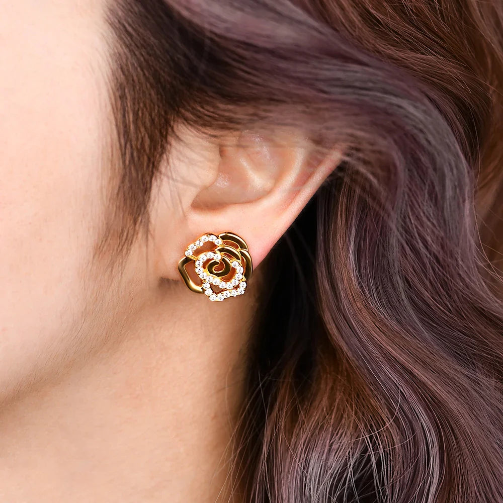 New Diamond Moissanite Stud Earrings for Women S925 Silver 18k Gold Plated Orginal Flower Wedding Jewelry Travel Gift