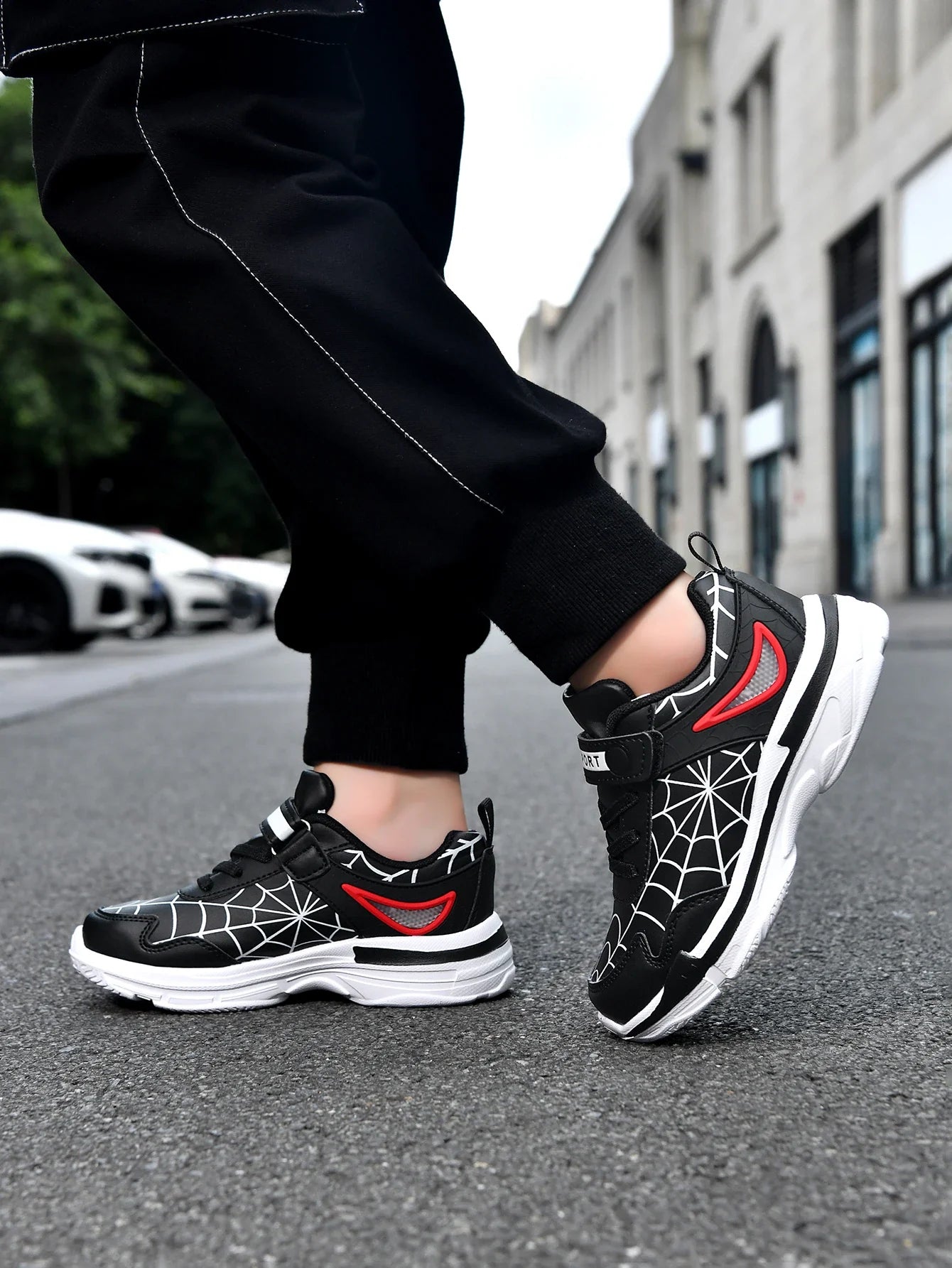 New children's shoes boys cartoon spider sneakers students casual light running shoes children's non-slip basketball shoes 26-38