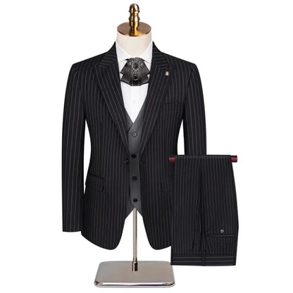 Men's Classic Formal Pinstripe Tuxedos Suits 3 Pieces Slim Fit Blazer Peak Lapel Two Button Groomsmen Wedding Dress Business
