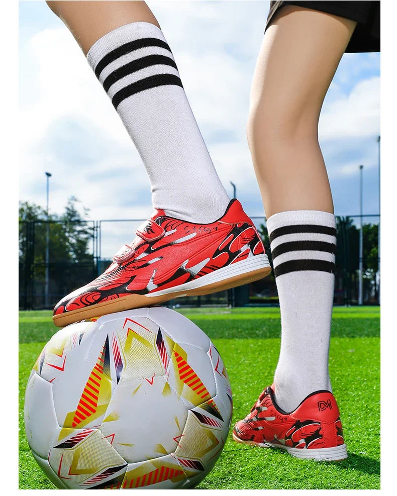 New Hot Kids Soccer Shoes School Football Boots Boys Girls Cleats Grass Sneakers Child Outdoor Athletic Training Sports Footwear