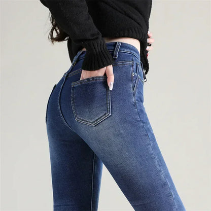 Winter Lady Thermal Plush Jeans Snow Warm Stretch Jeans Hot Sale High Waist Fleece Pants Female Straight Leg Denim Trousers