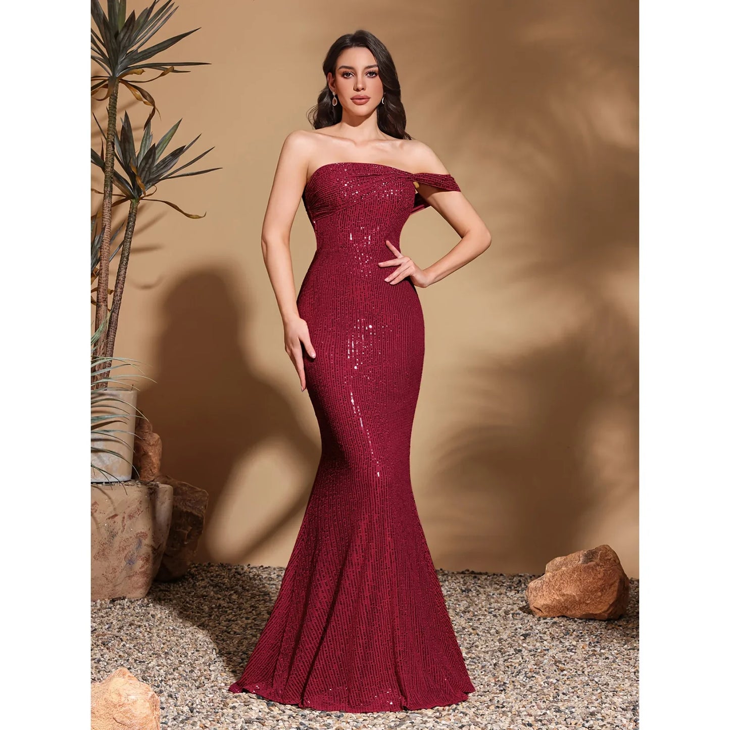 Sequined hip-hugging dress with one side hanging sleeves, elegant and chic dress