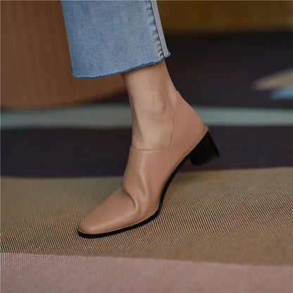 2025 Hot Sale slip-on Genuine Leather Women Pumps Square Toe Med Thick Heels Soft Upper Pumps Office Ladies Dress Shoes