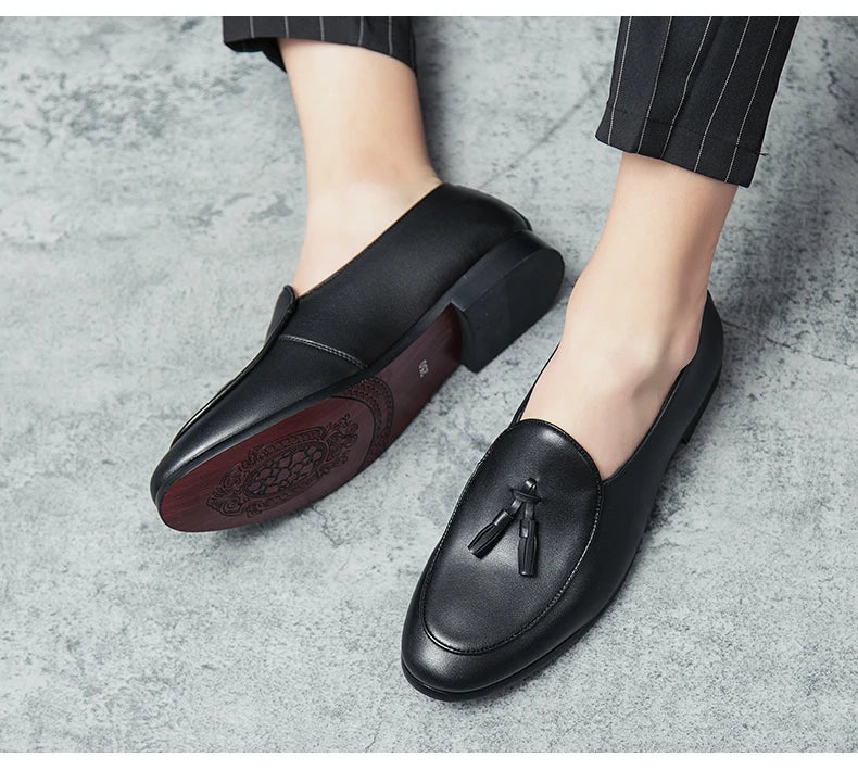 Fashion Tassel Formal Shoes 2025 New Classic Men Business Shoes Italy Luxury Moccasins Prom Men Casual Loafers Party Flats