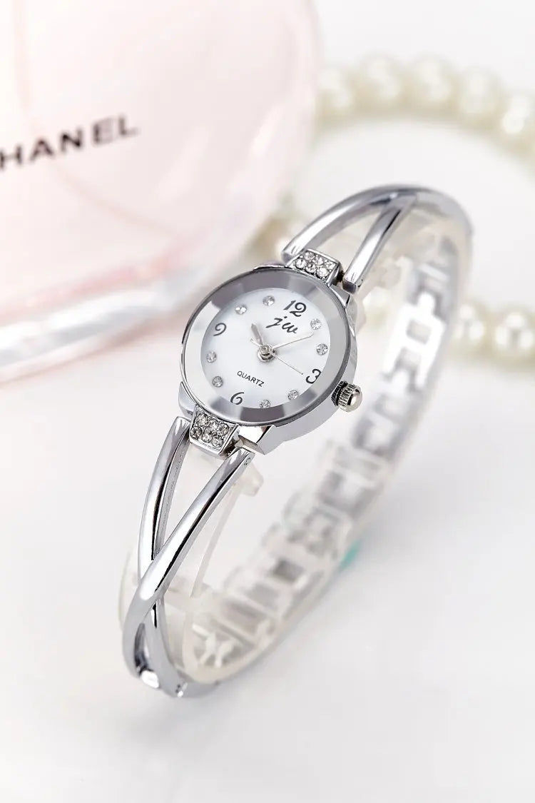 New Trendy Women Bracelet Watch Mujer Relojes Small Dial Quartz Leisure Popular Wristwatch Hour Female Elegant Watches