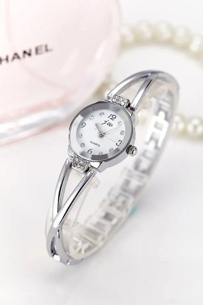 New Trendy Women Bracelet Watch Mujer Relojes Small Dial Quartz Leisure Popular Wristwatch Hour Female Elegant Watches