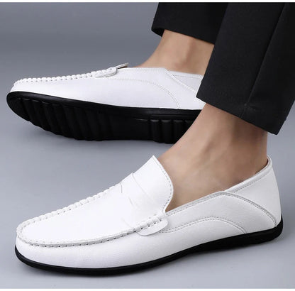 Men's plus size slip on casual shoes Four seasons new soft sole outdoor driving shoes white shoes youth Joker fashion tide shoes