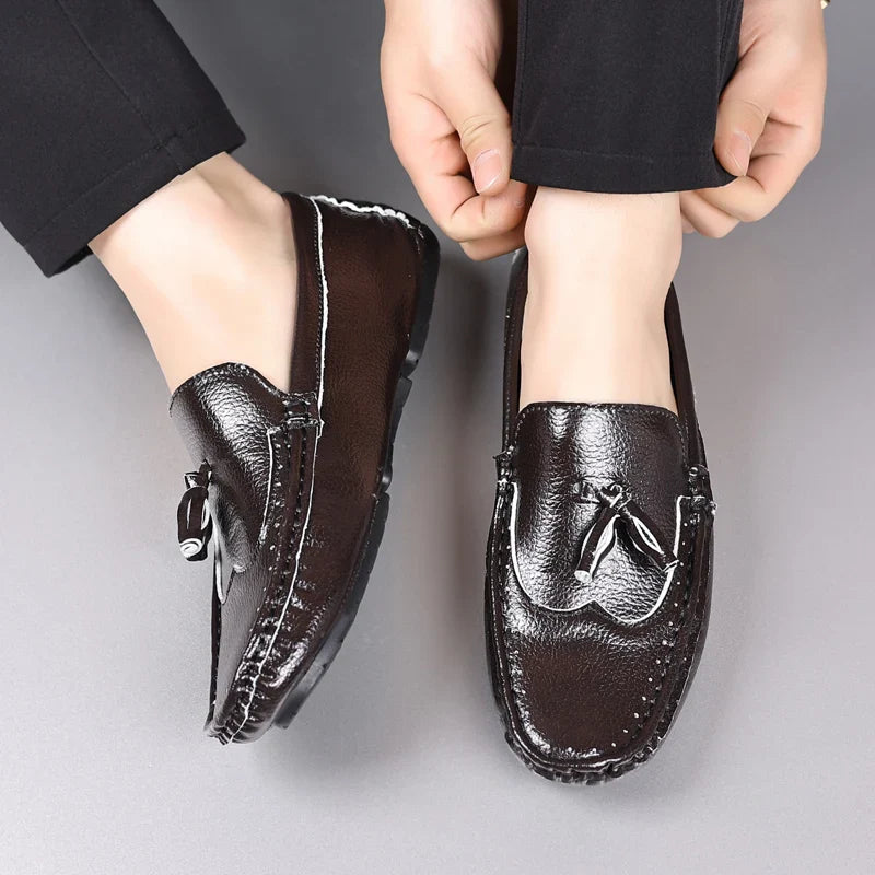 Sapatos Masculinos Loafers Confortáveis Slip-on Mocassins para Dirigir Calçados Masculinos Marca Marrom de Couro Sapatilhas Casuais para Homens