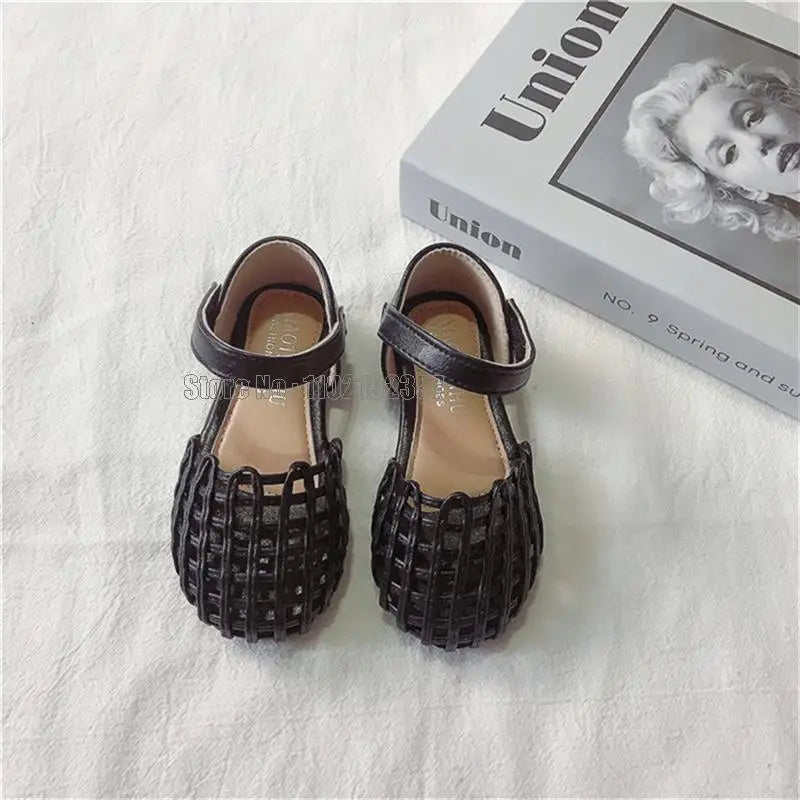 Girls Sandals Summer New 1-12 Years Baby Kids Soft Soled Woven Closed Toe Children Princess Hollow Shoes