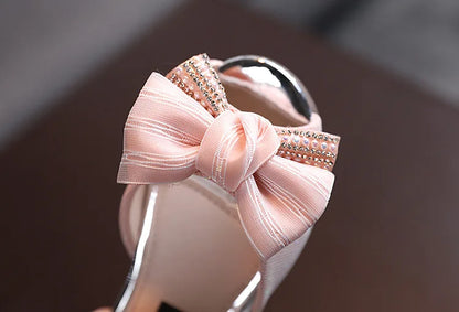 2026 New Children Sandals Rhinestone Bow Wedding Princess Girls Sandal Party Dance Baby Student Flats Kids Performance Shoes