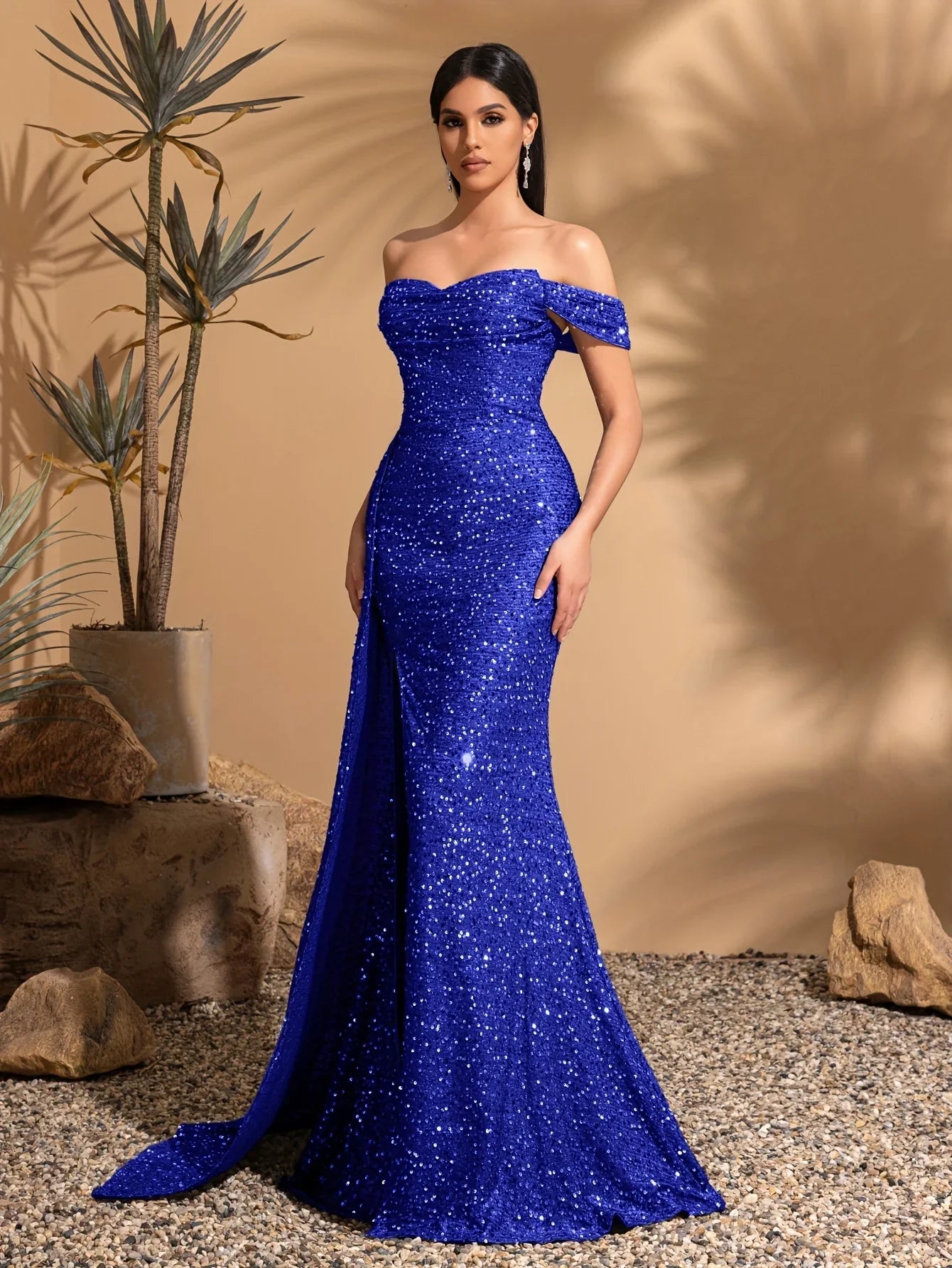 Elegant off-the-shoulder pleated side-skirt party dress