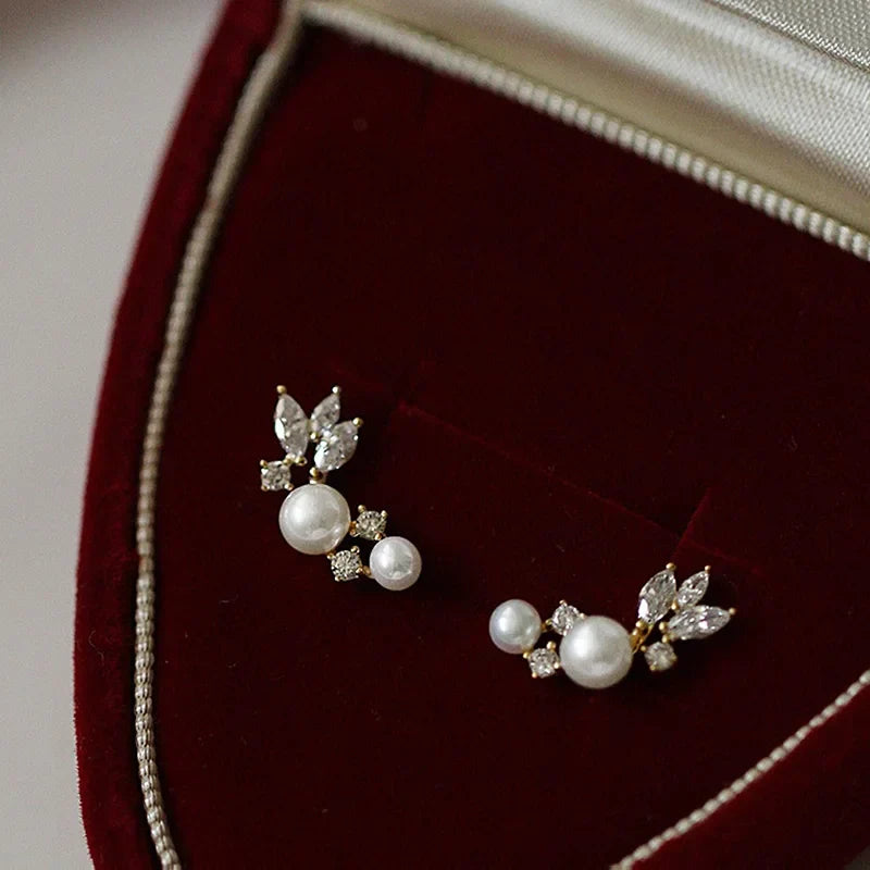 Graceful Gold Color/Silver Color Stud Earrings Lady Simulated Pearl Jewelry Chic Shiny Zirconia Accessories for Wedding