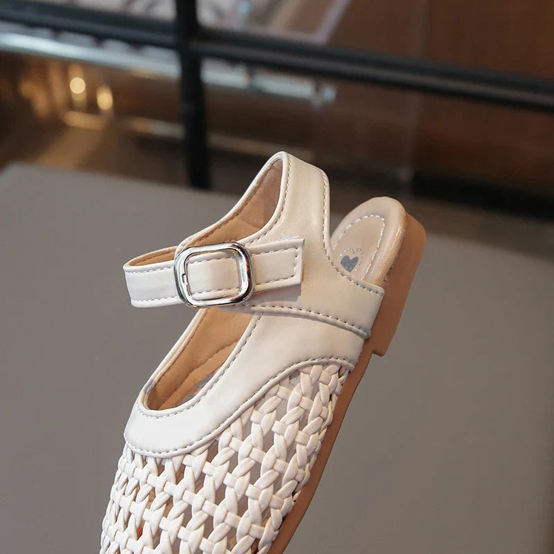 Little Girl Sandal Summer Beach Versatile Kids Princess Half Sandals Fashion Woven Style Children Causal Hollow-out Flat Shoes