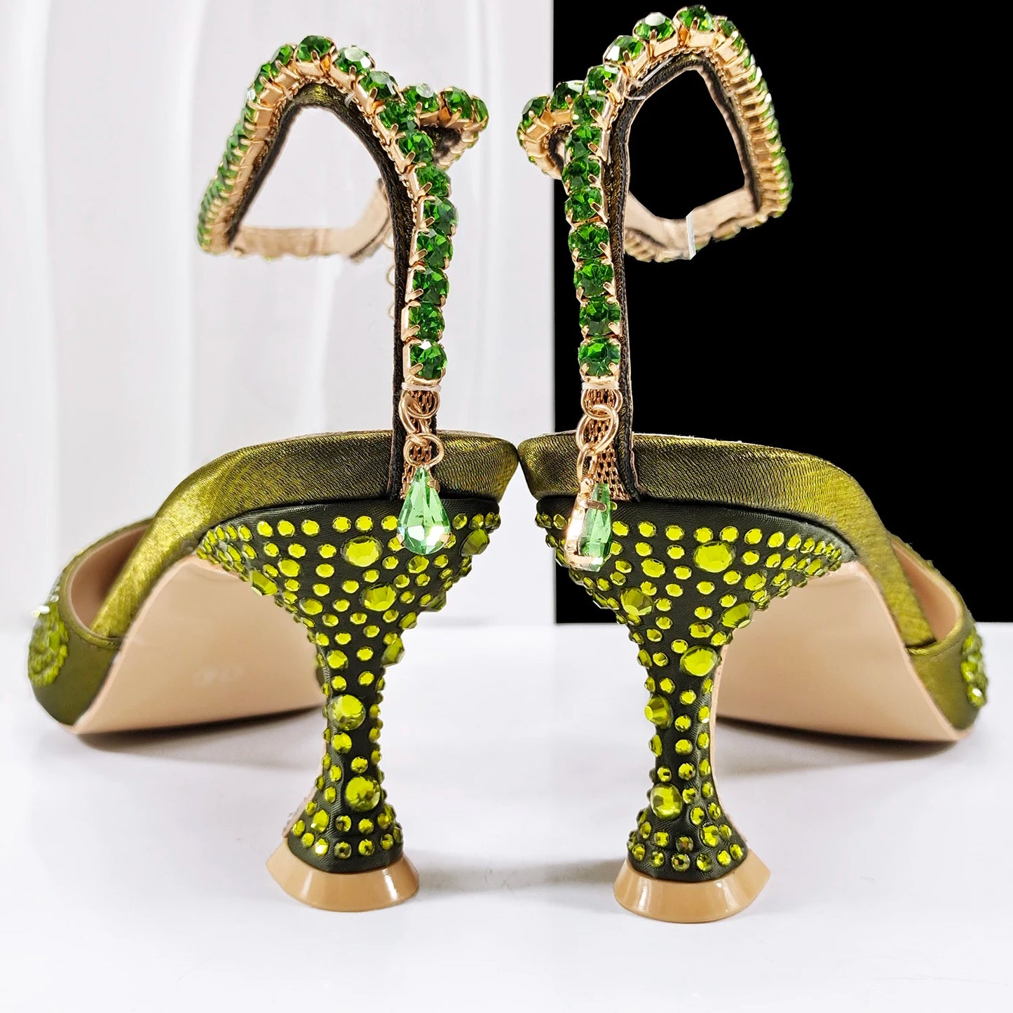 African popular pointed toe shoes anklet design and metal handle soft small bag high heels party shoes for women