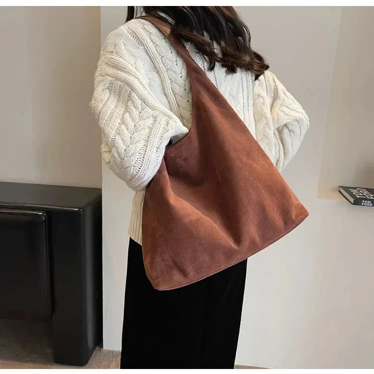Korean suede bucket bag, women's casual commuting shoulder tote bag, autumn/winter 2025 new underarm set bag