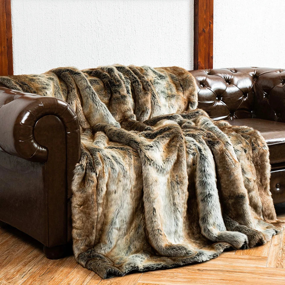 Faux Fur Blanket Luxury Fluffy Plaid Throw Blanket Winter Thick Warm Sofa Blanket Plush Fur Throws for Bed Bedroom Decor