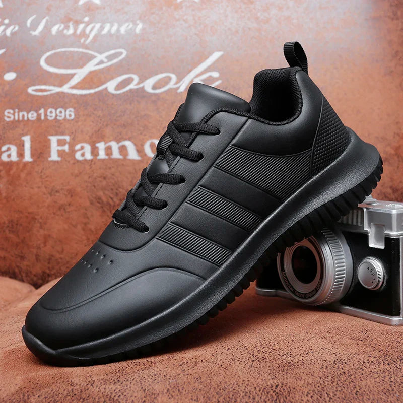 Causal Chef Shoes four Season new Lightweight Soft Sole Comfort Oil proof Men and Women's Chef Business Work Leather Shoe