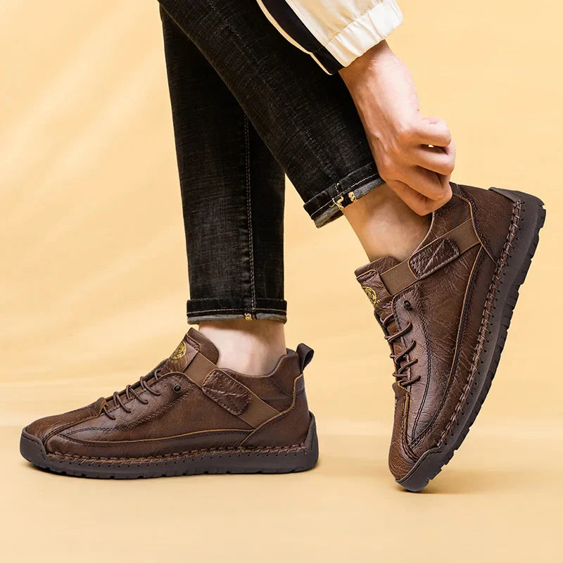 CLOHOO Botas Casuais Esportivas Masculinas Cano Alto Feitas à Mão Respiráveis para Uso ao Ar Livre com Opções de Tamanho Estendido Botas Clássicas de Tornozelo