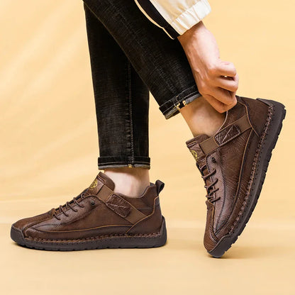 CLOHOO Botas Casuais Esportivas Masculinas Cano Alto Feitas à Mão Respiráveis para Uso ao Ar Livre com Opções de Tamanho Estendido Botas Clássicas de Tornozelo