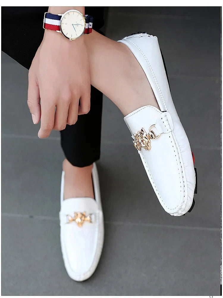 2025 Spring and Summer New Internet Celebrity Glossy Leather Peas Shoes Men's Large Size Slip-On Trendy Fashion Handmade Men's Shoes
