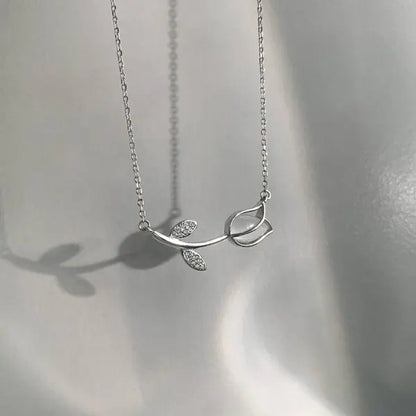 Romantic Cherry Blossoms Flower Necklace For Women Shiny Crystal Zircon Butterfly Flower Pearl Clavicle Chain Girl Party Jewelry
