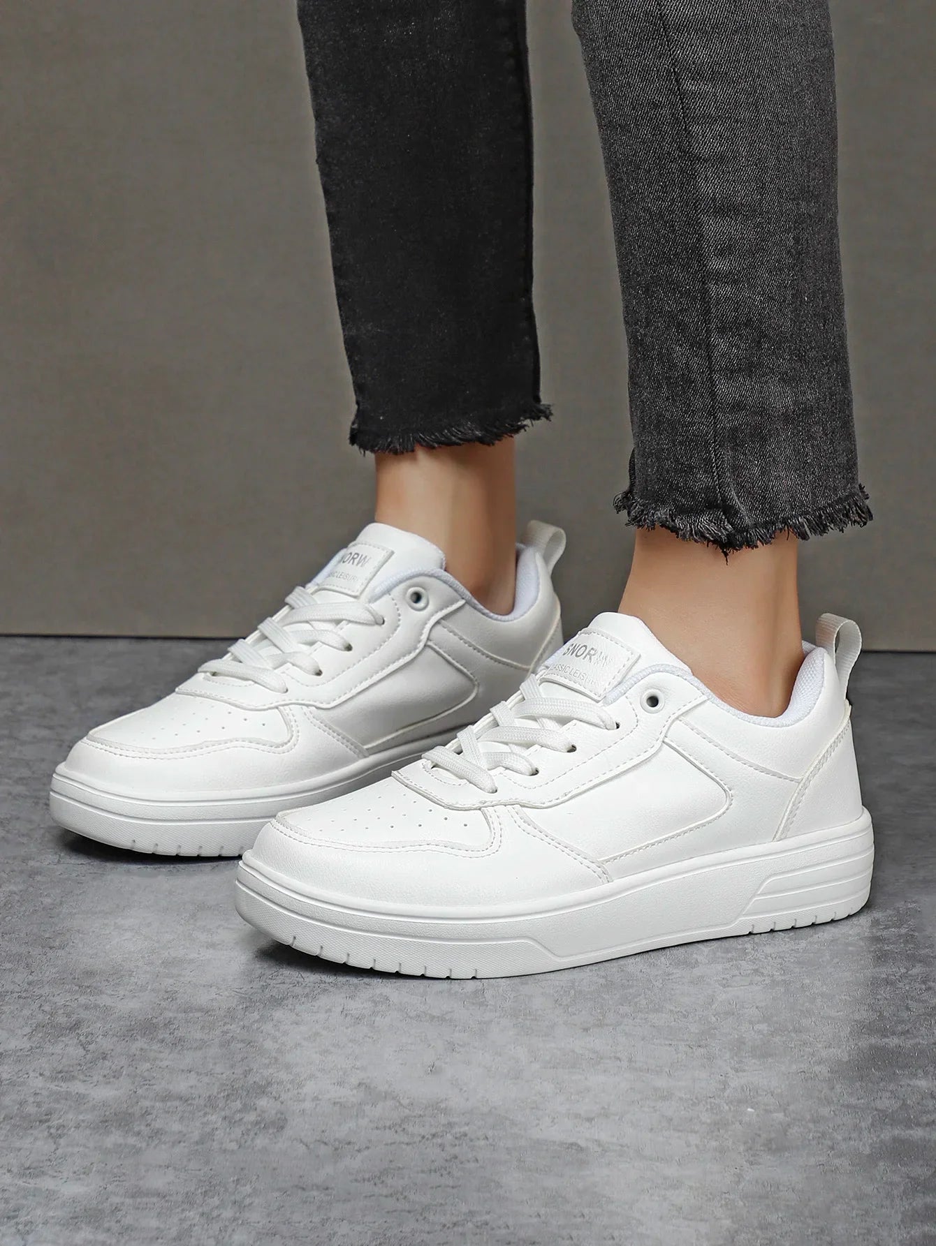 Women Shoes Skateboarding Shoes For Women Sneakers Lightweight White Black Sports Shoes