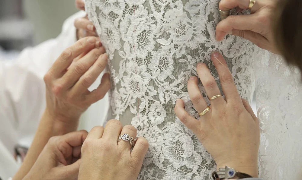 Elegant A-Line Women Wedding Dresses Bright Lace Appliques Bridal Gowns Long Sleeves Princess Vestidos De Novias Boda Customized