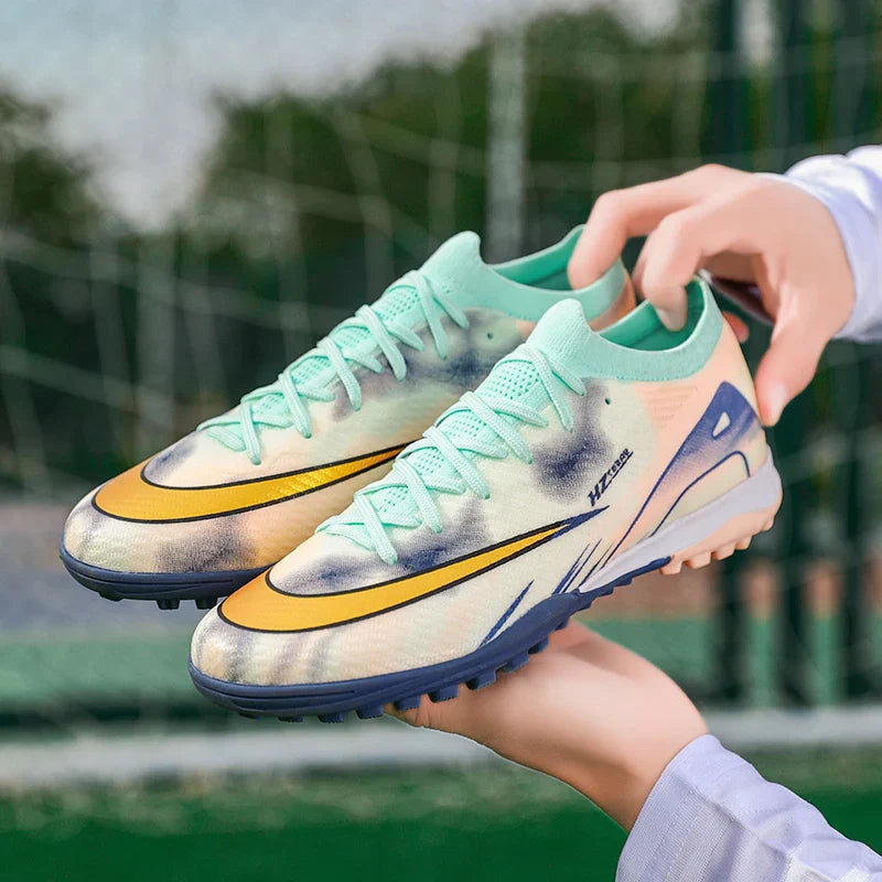 Men Football Shoes Comfortable TF Professional Football Boots Training Sneaker Ultralight Soccer Shoes