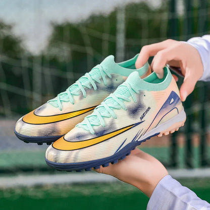 Men Football Shoes Comfortable TF Professional Football Boots Training Sneaker Ultralight Soccer Shoes
