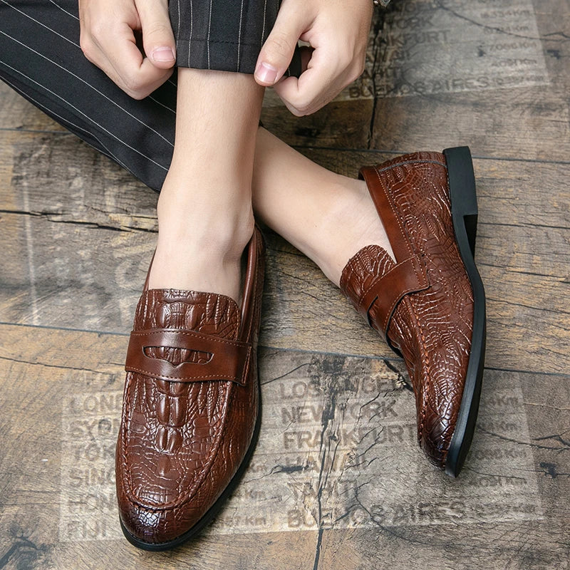 2025 new men black slip-on leather shoes, 47 soft non-slip business leather shoes, spring moccasin social flat formal shoes 48