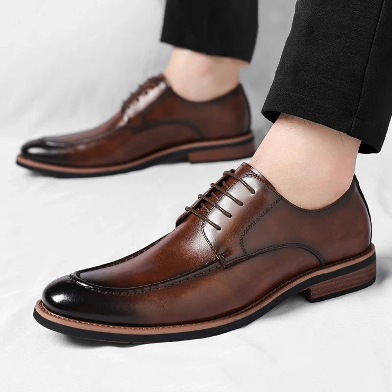 Fashion Designer's New Gentleman's Brown and Black Lace-up Men's Formal Leather Shoes