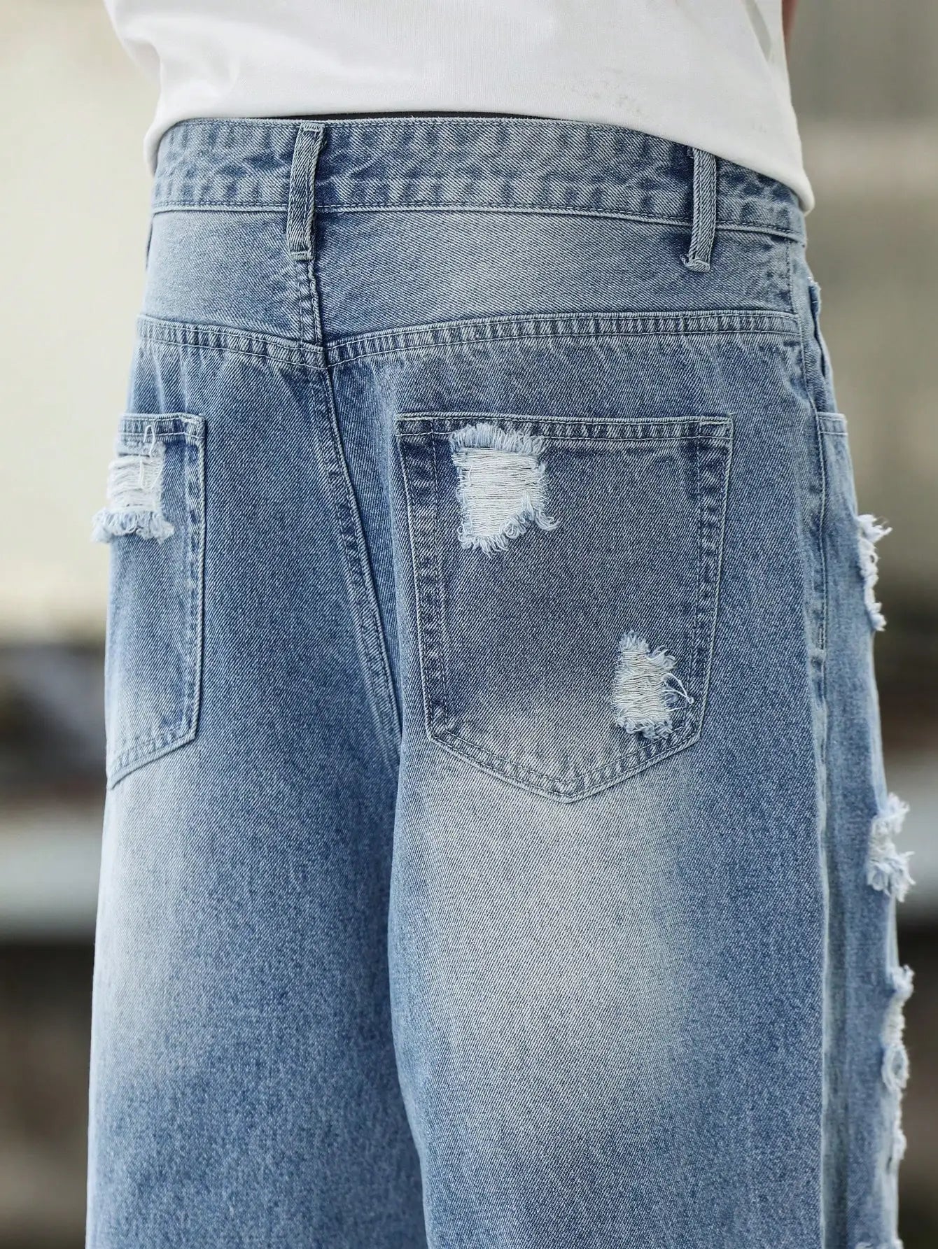 Men's Blue Ripped Denim Harem Pants for Spring and Autumn. Street Fashion. Casual Trend 。